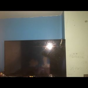 Smart TV 40 inch. NEED GONE NOW!!!